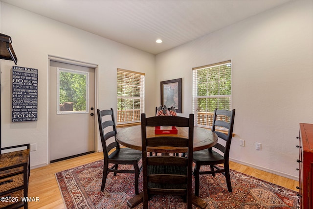 1415 N Lake View Cir, Lakeside, AZ 85929 - dining area featuring light wood finished floors and recessed lighting