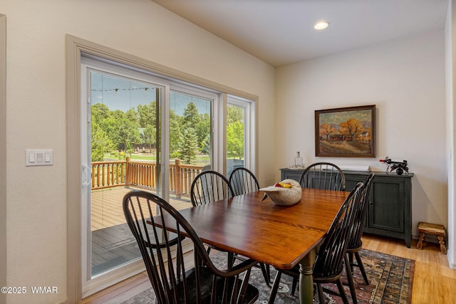 1415 N Lake View Cir, Lakeside, AZ 85929 - dining area featuring light wood-type flooring and recessed lighting