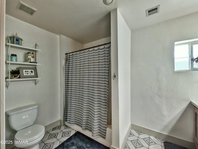 full bathroom with visible vents, toilet, vanity, and baseboards