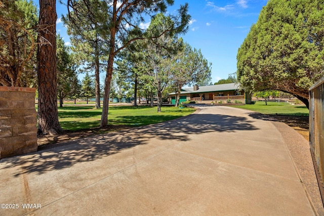 1030 Chamberlain Way, Show Low, AZ 85901 - view of front of home featuring a front yard