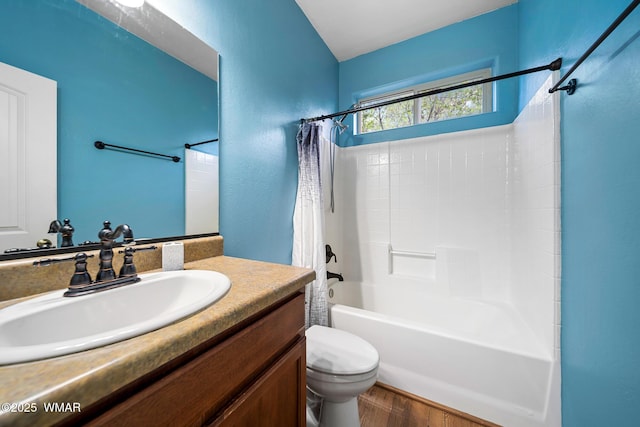242 E Pinecrest Dr, Pinetop, AZ 85935 - bathroom featuring shower / bathtub combination with curtain, vanity, toilet, and wood finished floors