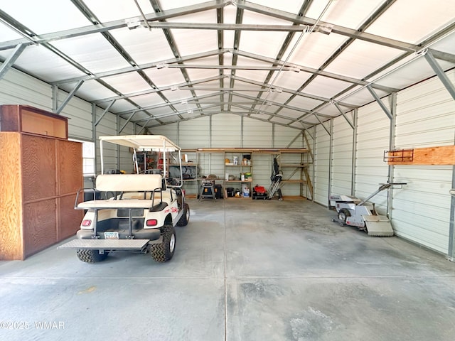2872 Mustang Trl, Overgaard, AZ 85933 - garage with metal wall