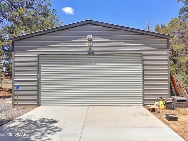 2872 Mustang Trl, Overgaard, AZ 85933 - view of detached garage