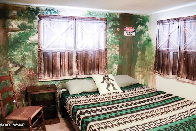 2853 Markham Rd, Overgaard, AZ 85933 - bedroom featuring wallpapered walls