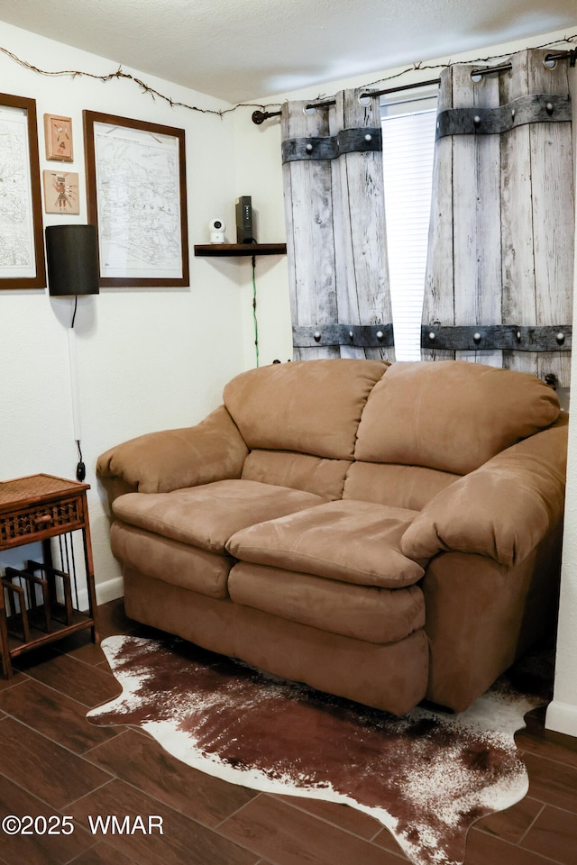 2853 Markham Rd, Overgaard, AZ 85933 - living room with wood tiled floors and baseboards