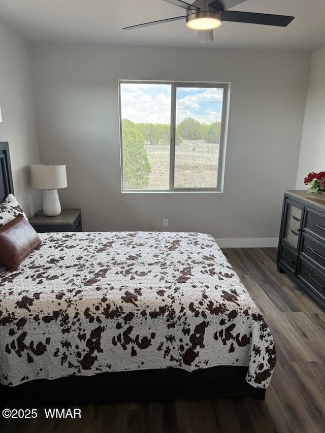 881 S Ridgeway Pl, Show Low, AZ 85901 - bedroom with dark wood finished floors and ceiling fan