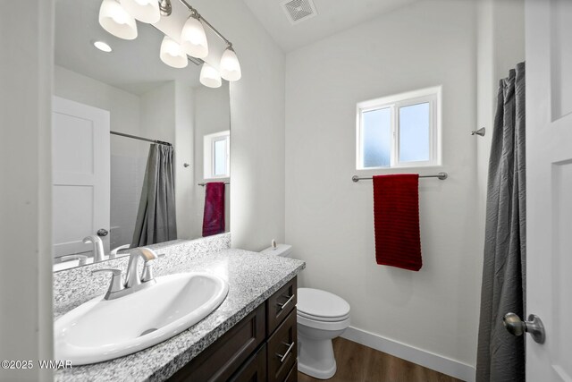 bedroom with carpet floors, recessed lighting, visible vents, a ceiling fan, and baseboards