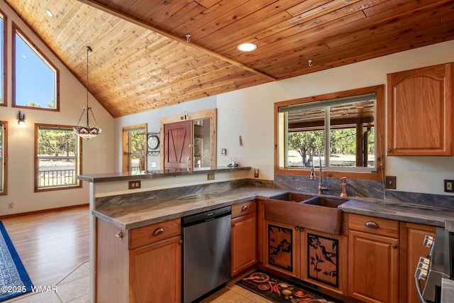 1464 Low Mountain Trl, Heber, AZ 85928 - kitchen with appliances with stainless steel finishes, wood ceiling, a sink, a peninsula, and brown cabinetry