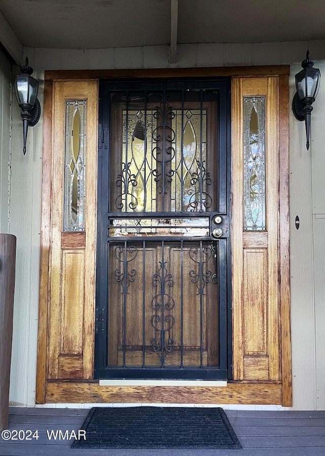 view of property entrance