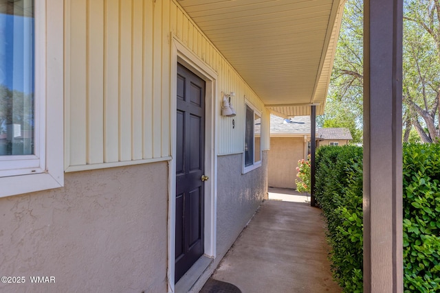 839 S 3rd St, Snowflake, AZ 85937 - property entrance featuring stucco siding