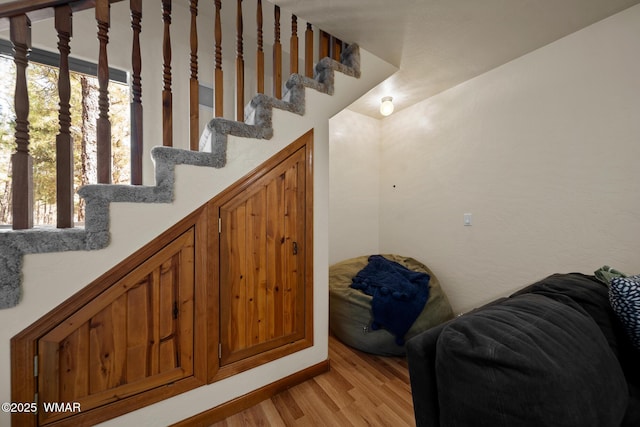 746 Jacks Wild Rd, Show Low, AZ 85901 - stairs featuring wood finished floors