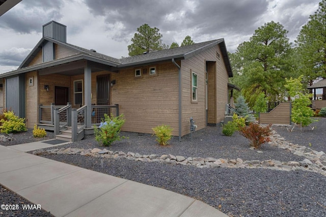 view of front of property with covered porch