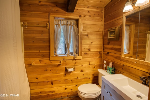 6436 Mark Twain Dr, Pinetop, AZ 85935 - full bath featuring wooden walls, toilet, and vanity
