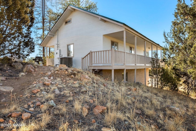 view of home's exterior