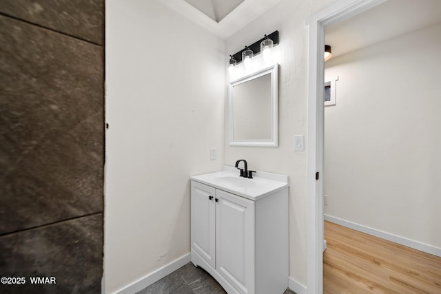 1259 S Penrod Dr, Pinetop, AZ 85935 - bathroom with vanity and baseboards