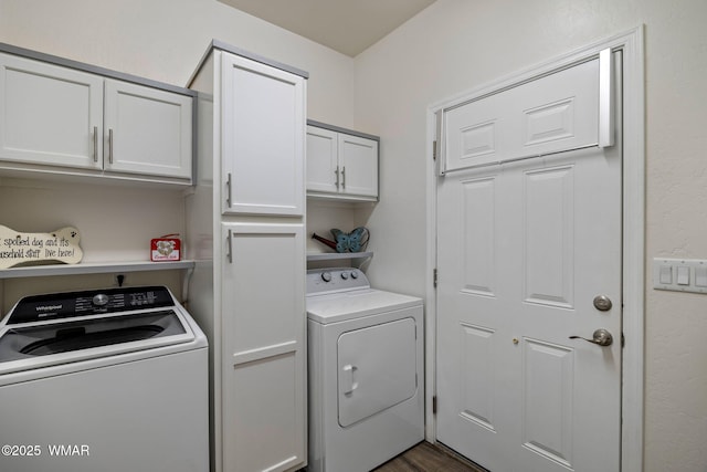 721 S Reynolds Ln, Show Low, AZ 85901 - laundry room featuring cabinet space, washing machine and dryer, and dark wood-style floors