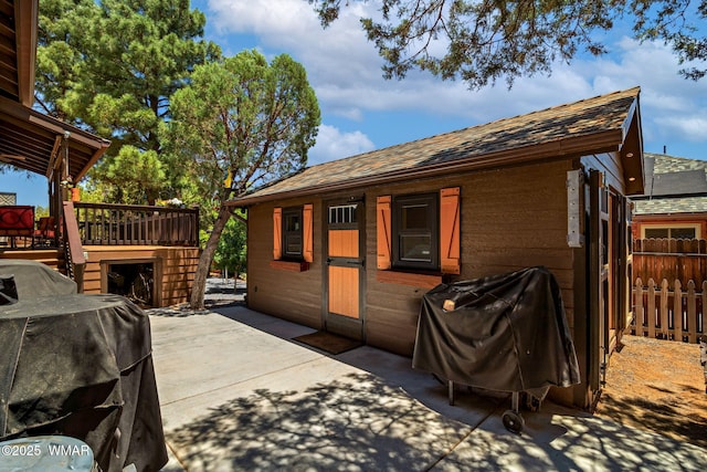 721 S Reynolds Ln, Show Low, AZ 85901 - view of side of property featuring a patio