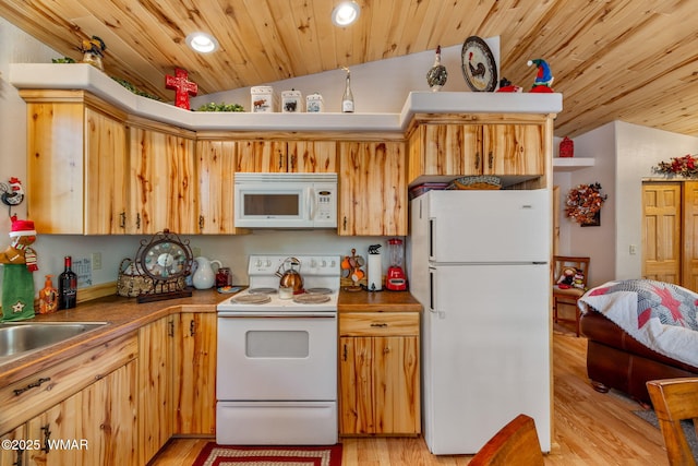 2979 Western Star Dr, Overgaard, AZ 85933