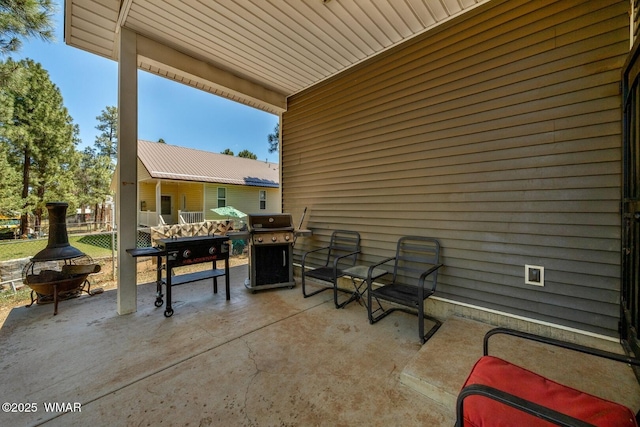 20 N Fox, Show Low, AZ 85901 - view of patio / terrace with a grill