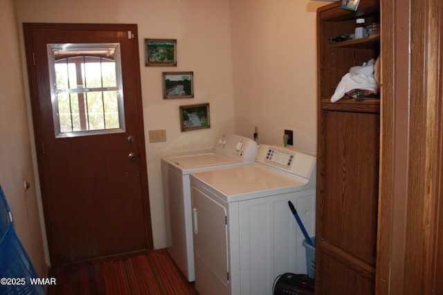 1890 Coyote Pl, Show Low, AZ 85901 - washroom featuring washing machine and dryer