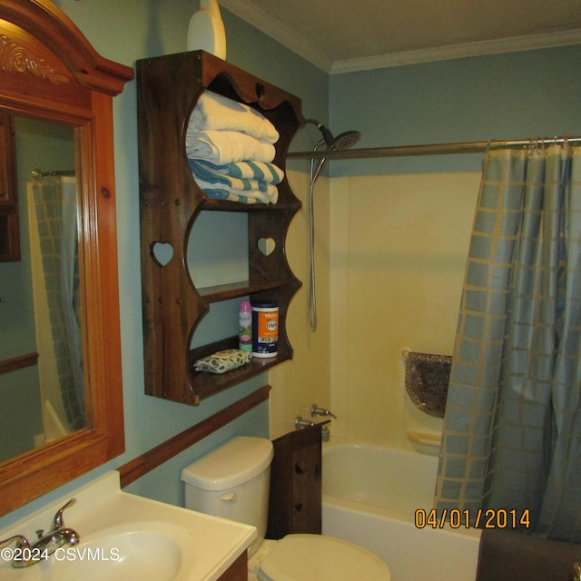 full bath with shower / bath combination with curtain, toilet, vanity, and crown molding