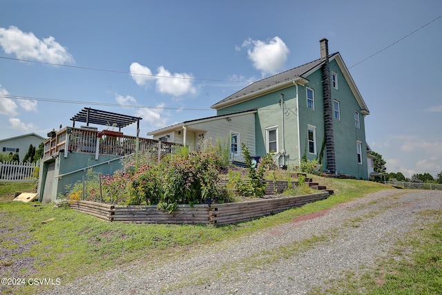 view of front of property