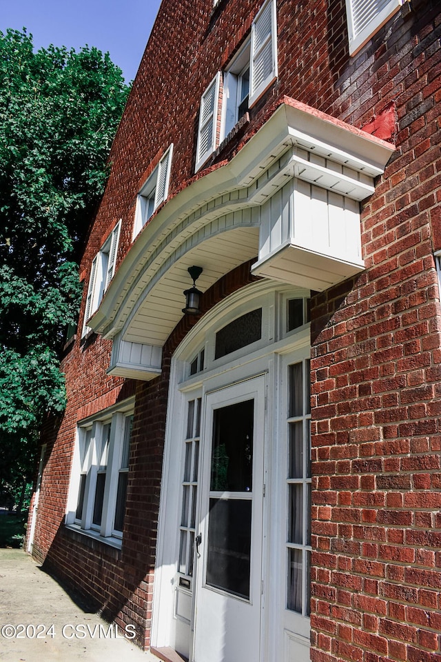 view of property entrance