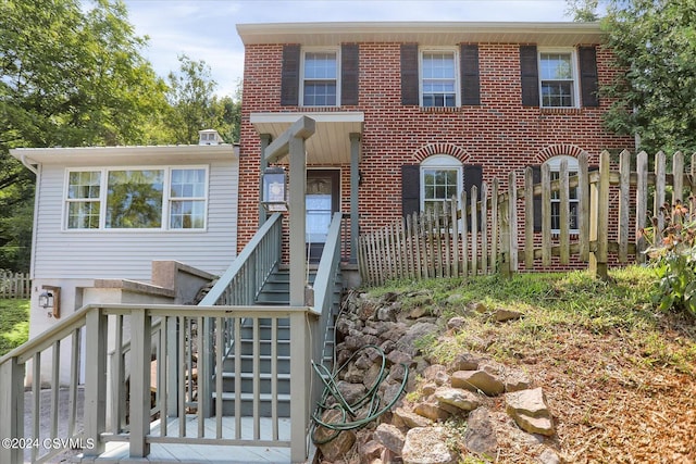 view of front facade featuring a deck