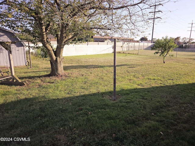 1000 E 6th St, Berwick, PA 18603 - view of yard featuring fence