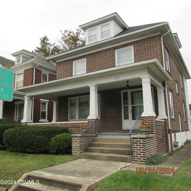 view of front of home with covered porch