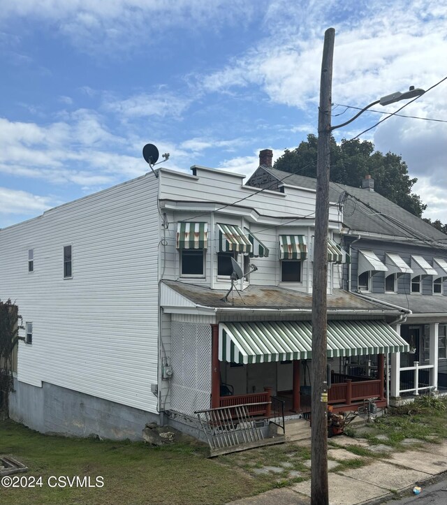 view of back of property