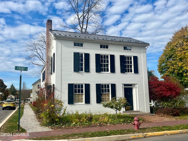 view of front of property