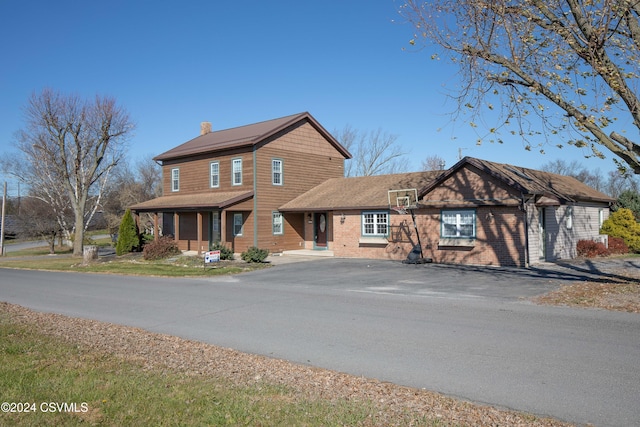 view of front of property