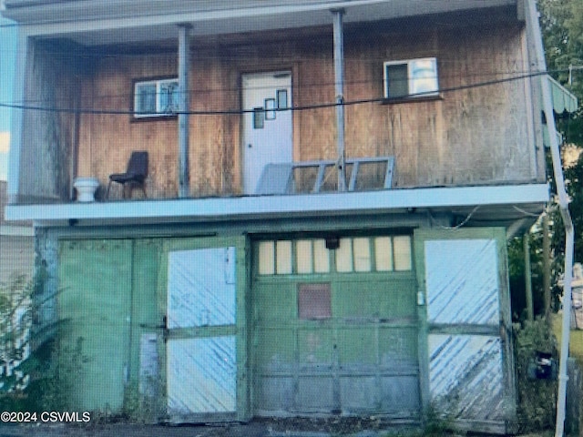 view of back of house