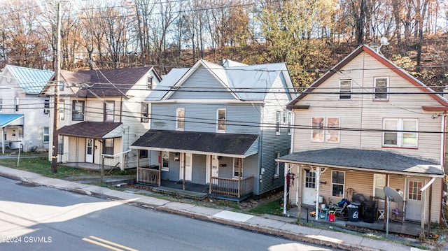 view of front facade with covered porch