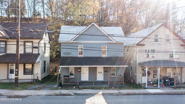 view of front of property featuring covered porch