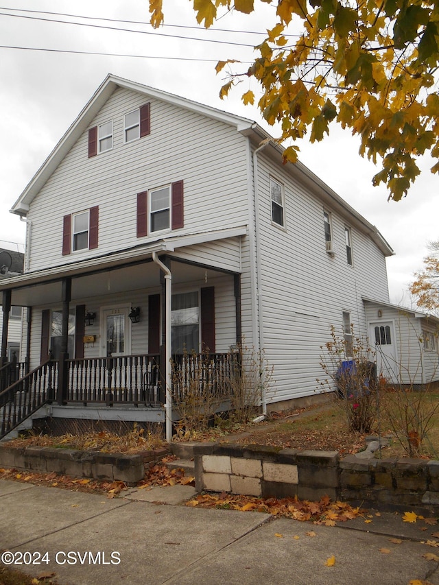 view of front facade featuring covered porch