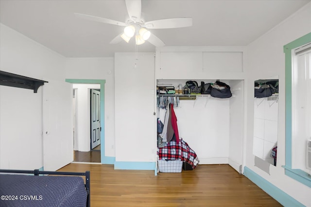 mudroom featuring hardwood / wood-style flooring and ceiling fan