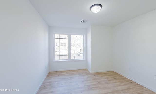 empty room featuring light hardwood / wood-style flooring