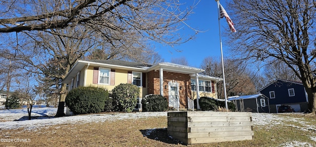 view of front of property