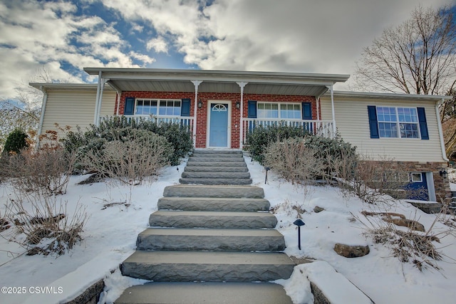 view of front facade with a porch