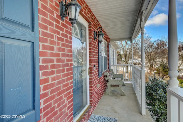 balcony featuring covered porch