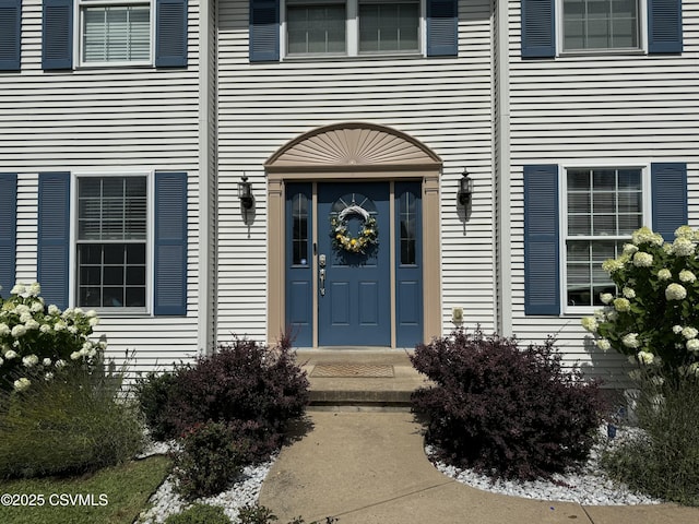 view of property entrance