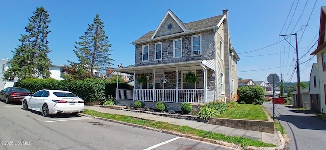 view of front facade with a porch