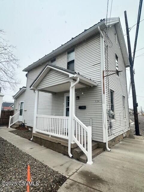 view of front of home