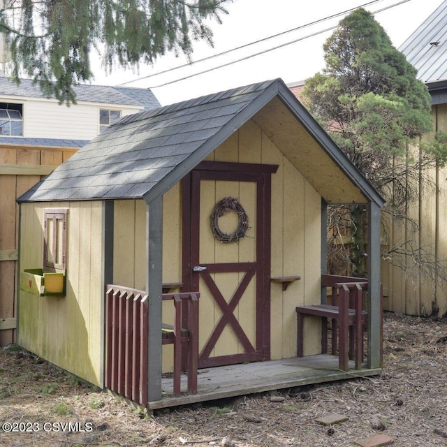 view of outbuilding