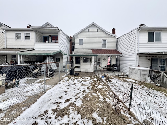 view of front of home