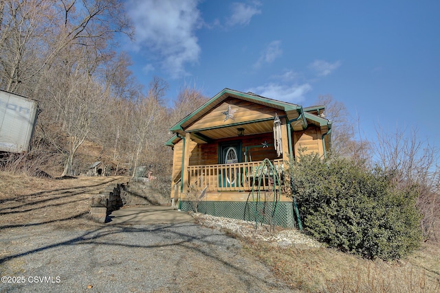 view of front of house with a porch