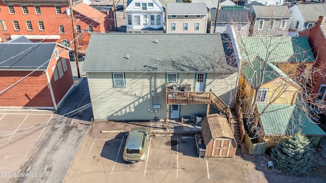 bird's eye view with a residential view