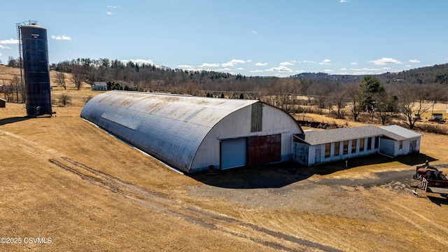 exterior space featuring driveway